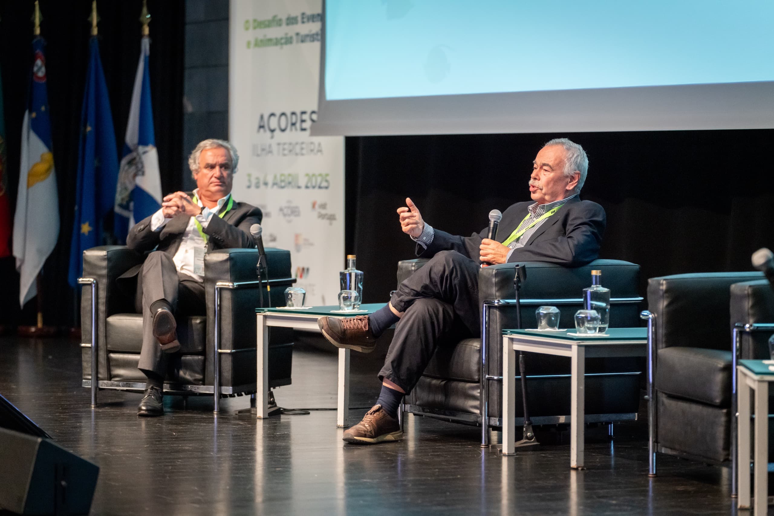 2 dedos conversa 3